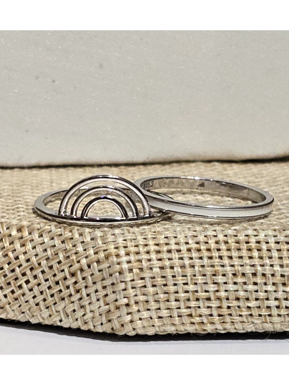 2pc Pura Vida Rings Silver Tone White Enamel Aspyn Ovard Rainbow 7.25